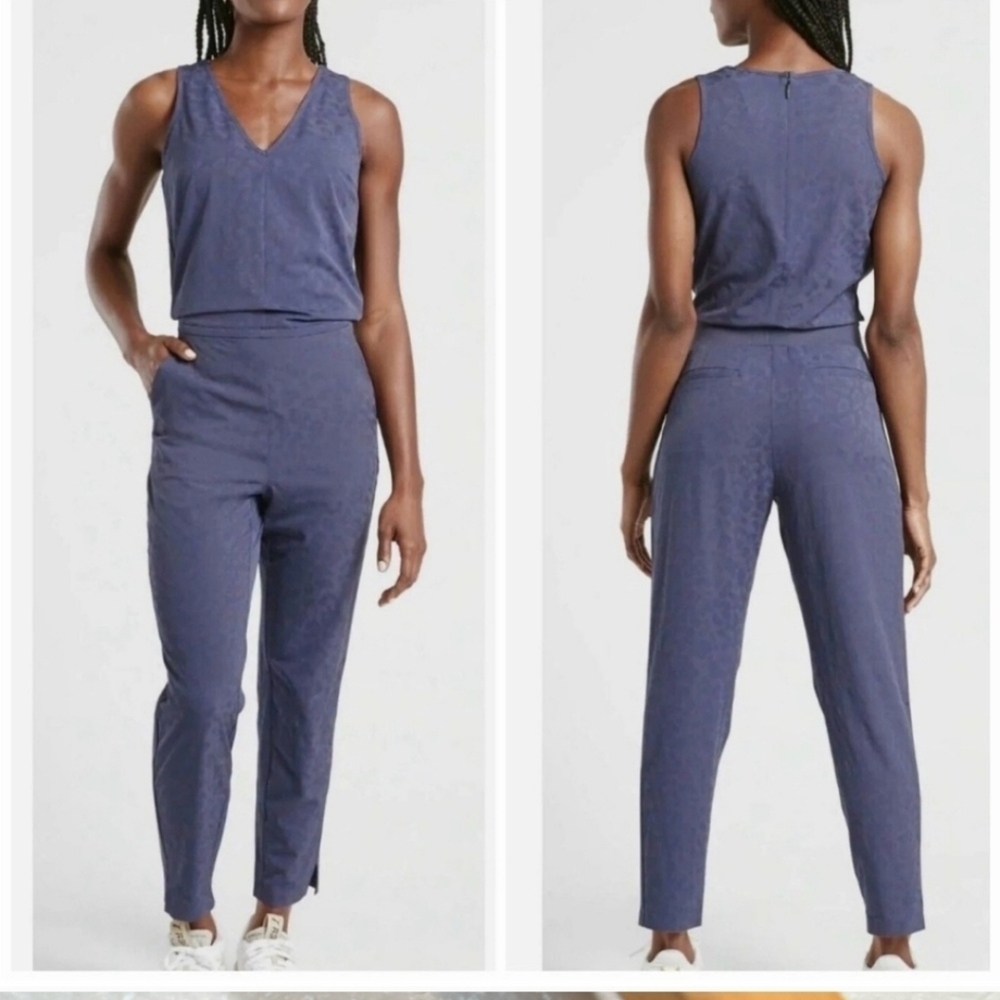 Athleta Women Brooklyn Slate Blue Animal Print Jacquard V neck Jumpsuit size 12